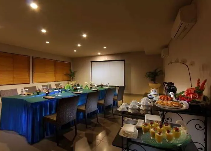 リゾート The Oasis Benoa Bali 4*
