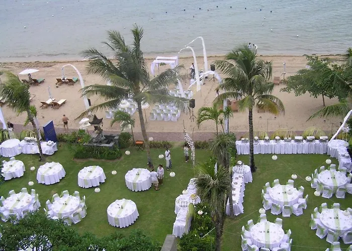 リゾート The Oasis Benoa Bali 4*